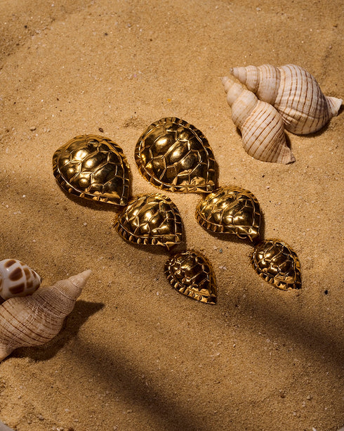 Aretes Tortugas Carey baño en Oro de 24 k