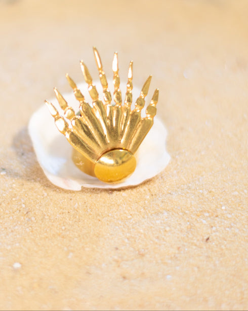 Anillo Pez León en Bronce con baño en Oro de 24 k